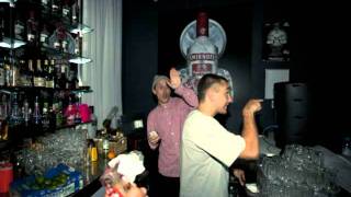 MAMMAT RIIVAA by Karri Koira + Ruudolf epävirallinen kesähitti 2011