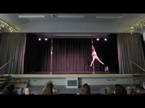 WINNER - Professional Category - Daisy Moore