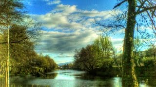 preview picture of video 'Portugal: Arcos de Valdevez na Primavera em Timelapse'