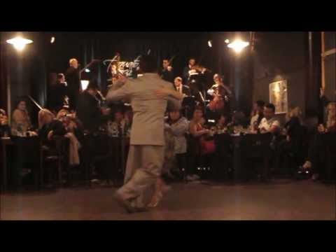 Eva Icikson y Brenno Marques - Farol