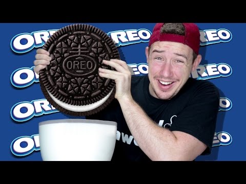 download lagu mp3 mp4 Worlds Biggest Oreo, download lagu Worlds Biggest Oreo gratis, unduh video klip Worlds Biggest Oreo