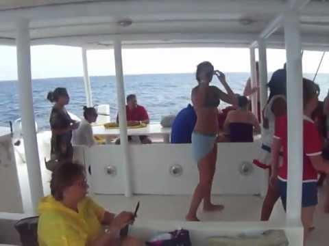 Drunk Russians dancing to Laskoviy Mai in Dominican Republic