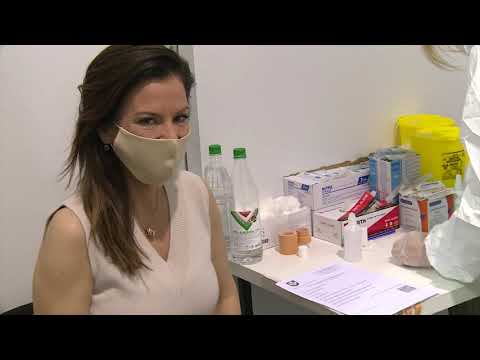 Beograd, ministarka drzavne uprave Marija Obradovic primila vakcinu protiv Kovid-19