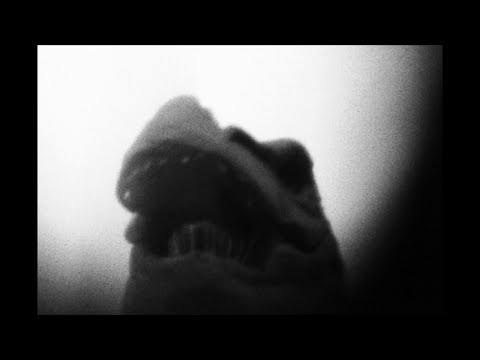 "Levante das formigas ou bafo de gente"