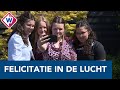 Vliegtuig cirkelt rond voor scholieren: 'Scala feliciteert geslaagden'