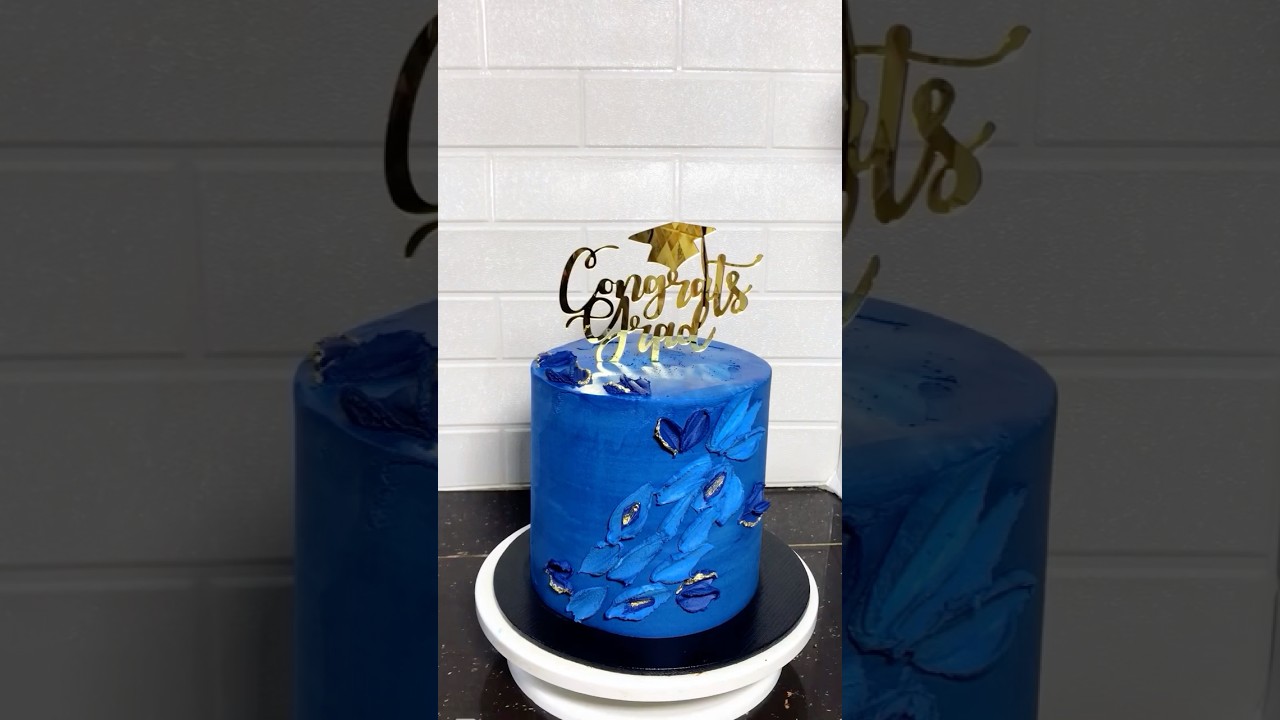 How I decorated this graduation cake with buttercream    #cakedecorating #cakedesign #cake