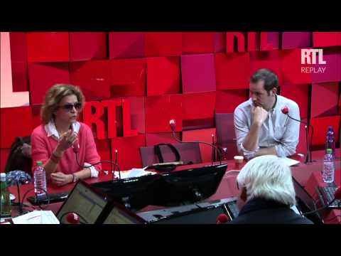 Stéphane Bern reçoit Corinne Touzet dans A LA BONNE HEURE PARTIE 1 18 03 15 - RTL - RTL