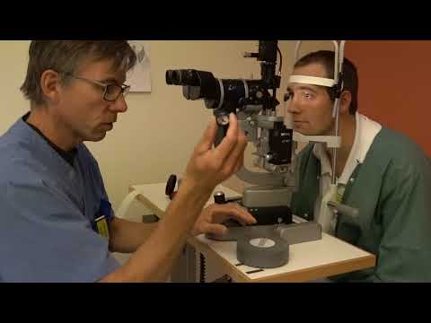 Undersökning av ögonbotten med 90 dioptriers lins