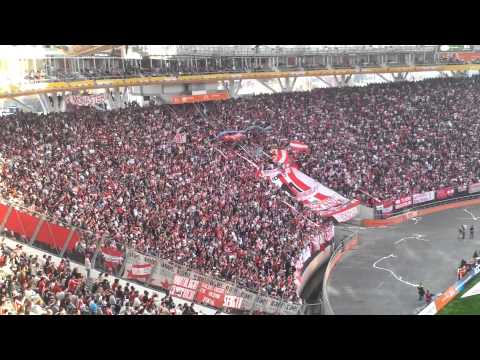 "Estudiantes de La Plata (1) Atlético de Madrid (0)" Barra: Los Leales • Club: Estudiantes de La Plata • País: Argentina