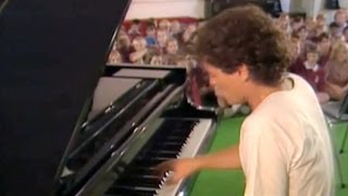Peter Combe - Juicy Juicy Green Grass - School Concert