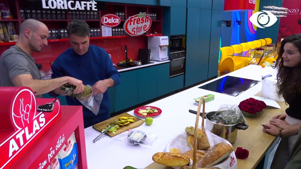 Banorët flasin me shenja, shkrihen së qeshuri me Armaldon