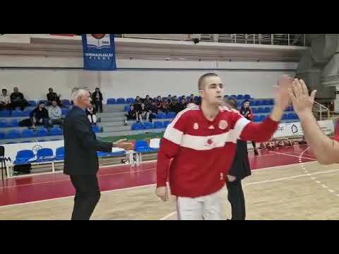 Izlazak ekipa, početak utakmice KK Pirot - Žitko basket (79:86), Pirot 26.11.2022.