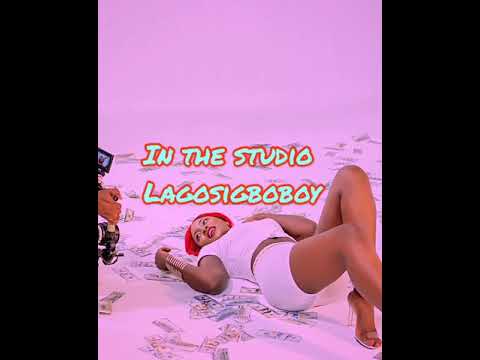 Anitaspicey ft TerryG - owo lyrics video