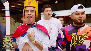 Ni Mis Padres Saben Que Rollo Lyrics English Translation