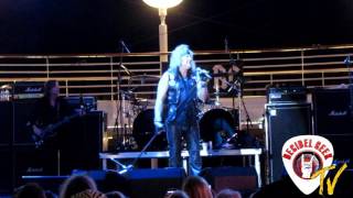 Black N' Blue - Does She Or Doesn't She: Live at MORC 2017