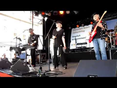 It Hurts Me Too - Marshall X Band live, featuring Linda Bohnert ( vocals ).