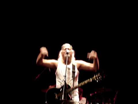 A Poeira, o Canto e Você video