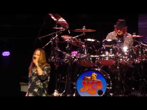 "Clap & Khatru & Onward & America & Rhythm of Love" Yes@PNC Holmdel, NJ 6/15/19