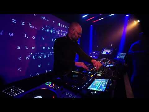 The Bas[s]ment invites: David Leese