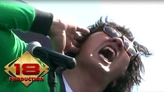 Download lagu Naif - Air Dan Api  (Live Konser Lampung 16 Maret 2008) mp3