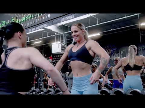 FYSIOTHERAPIE RC VAN PUTTEN OP DE MEN'S MENTAL HEALTHDAY BIJ FOXGYM | FYSIO | MASSAGE | SHOCKWAVE