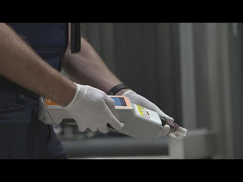 EU scientists fight against growing drug market with 'encyclopedia' of legal highs