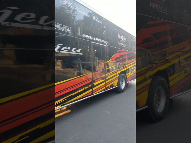 Bejeu Bus Uses Trending Flashing Eye Strobe Led Lights #carnews