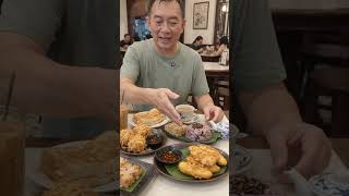 Download lagu NGADEM SAMBIL MENIKMATI ANEKA MENU DI 'LIM KOK TONG KOPITIAM WIYUNG' SURABAYA mp3