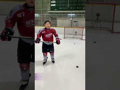 [63mph] 11y/o Hockey Boy's Hardest Slap Shots - Skills Competition