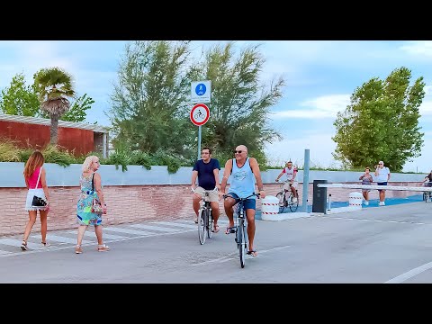 GIULIANOVA. A WALK ON THE SEASIDE. Italy - 4k Walking Tour around the City - Travel Guide. #Italy