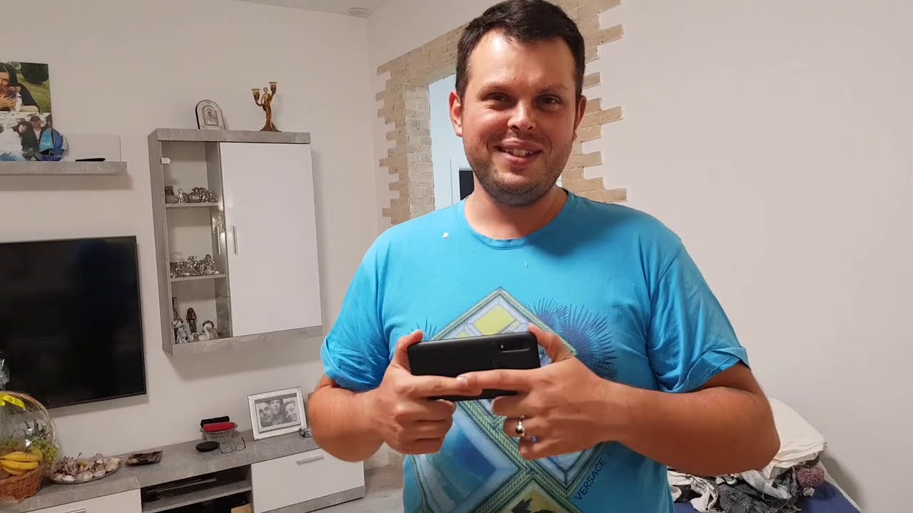 Подарили много подарков на день рождения - Николай Сытник