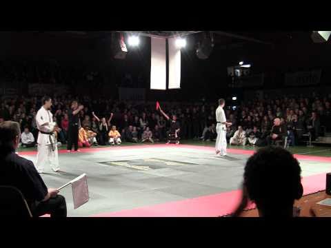 Open Nederlands Kampioenschap Shinkyokushin karate 2011 -  Wesley Jansen vs Patrick