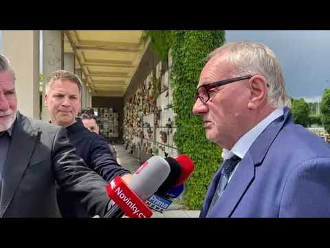 Luděk Sobota na pohřbu Jana Schmida: Zažil jsem s ním nejhezčí dobu života