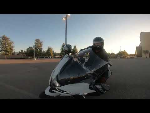 Motorcycle technique: Counterbalance VS Lean (Road Race Style)