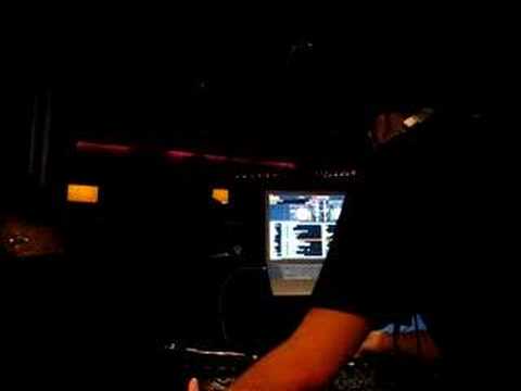 DJ Vibe in Tokyo at Feria