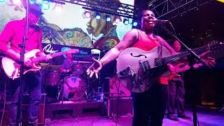 Ruthie Foster - (You Keep Me) Hangin&#39; On - LRBC #34