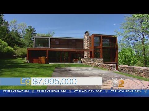 Living Large: Modern Home In New Canaan