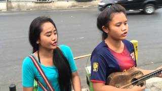 Download lagu Suka sama suka- cover pengamen jalanan cantik mp3