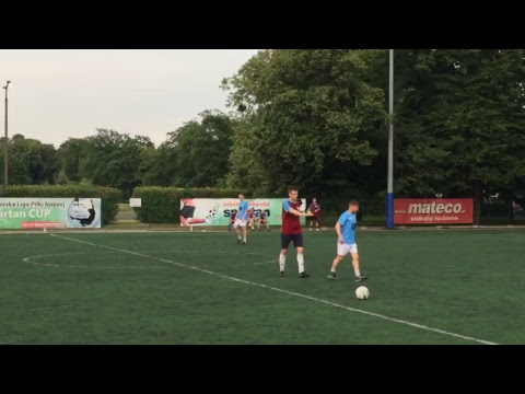 23.06 Old Boys (bordowe) - Gumzamet Fidasz (błękitne)