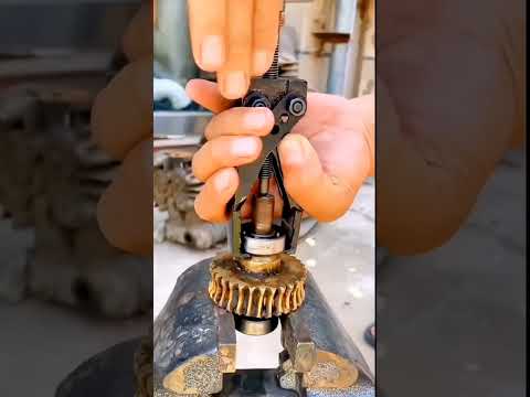 Cross type motor bearing puller remover