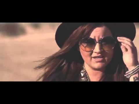 Booze And Fur - Annie McQueen
