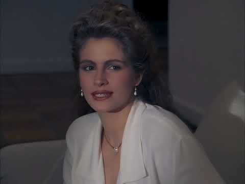Julia Roberts en "Corrupción en Miami" 4x22 "La imagen en el espejo" en 1988.