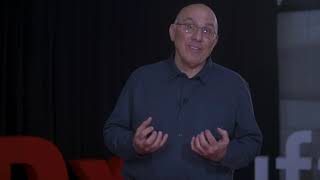 The Mathematics of Oligarchy | Bruce Boghosian | TEDxTufts