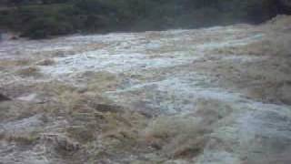 preview picture of video 'cheia do rio ipanema (31/03/08)'
