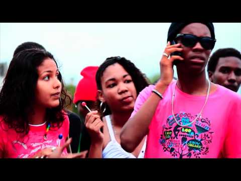 Mynyctis REVOLUTINAIRE Le Buzz' (RéVoluTionaiR')