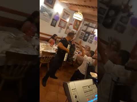 Dražen Biškup i ekipa na fajruntu 🪗🪗🪗