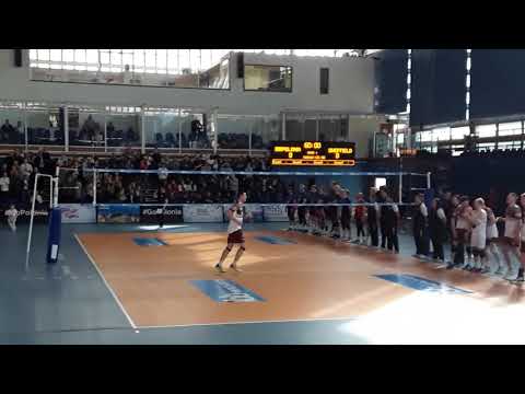 Polonia London Sheffield Hallam wyjście zawodników gospodarzy