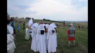preview picture of video 'Festivalul Cetăţilor Dacice, Cricău 2013 - Dacii vs. romanii'