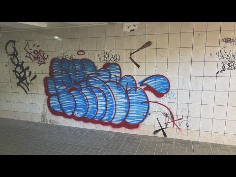 Daytime graffiti in underground pass/throwup/tagging pt1