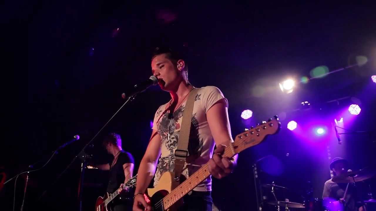 Skinny Machines Live at the Half Moon Putney, London